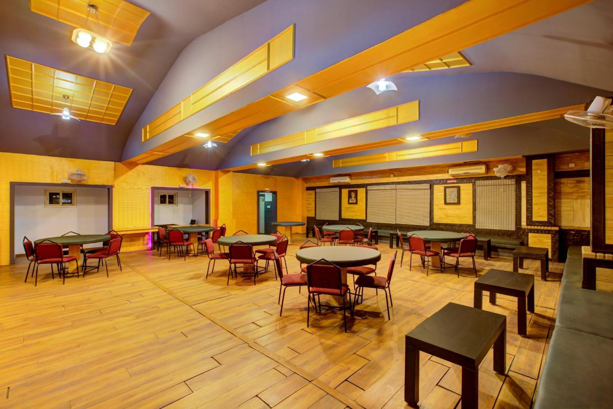 Super Townhouse Oak Jvh Hotel بنغالور المظهر الخارجي الصورة