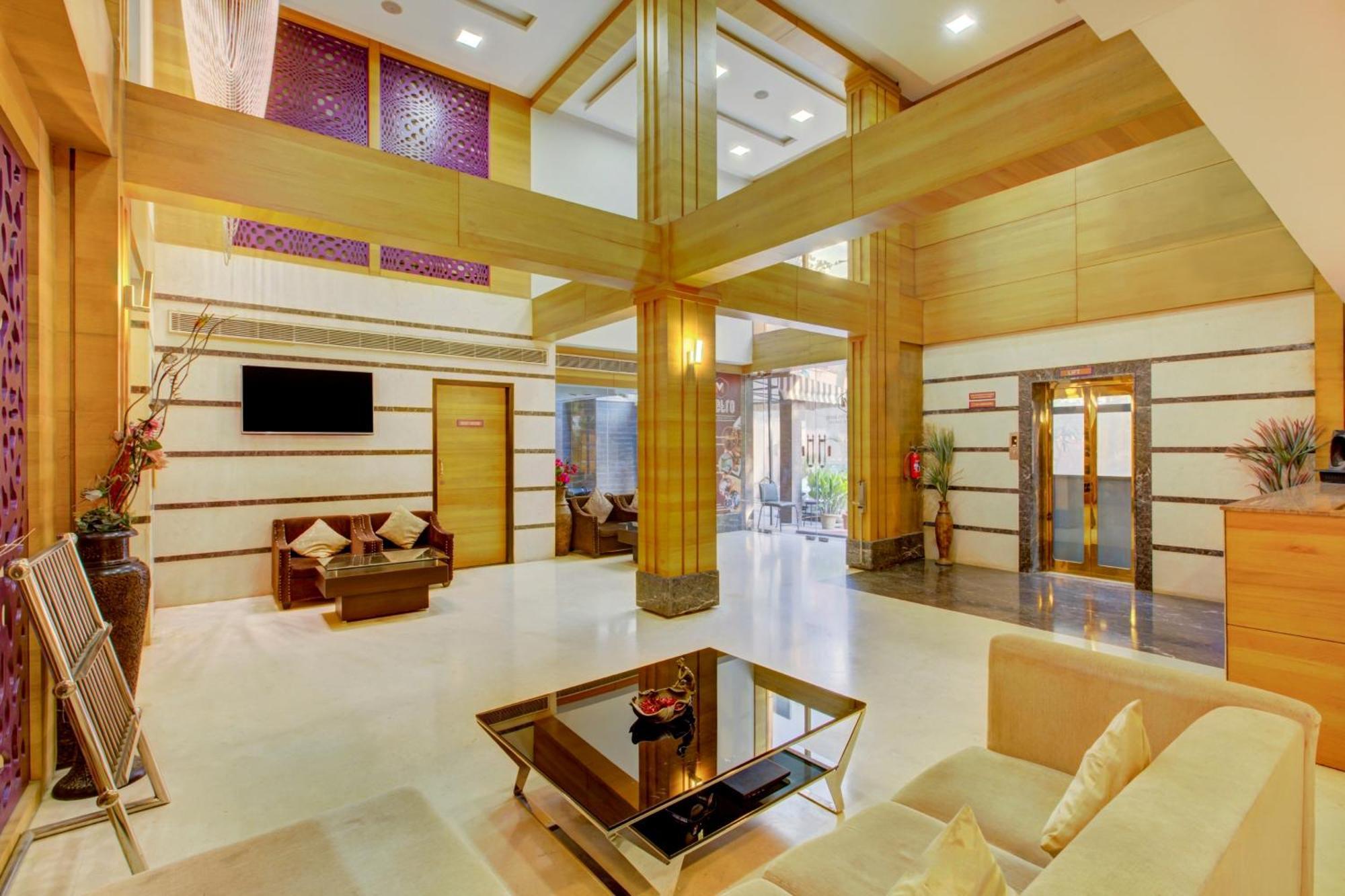 Super Townhouse Oak Jvh Hotel بنغالور المظهر الخارجي الصورة