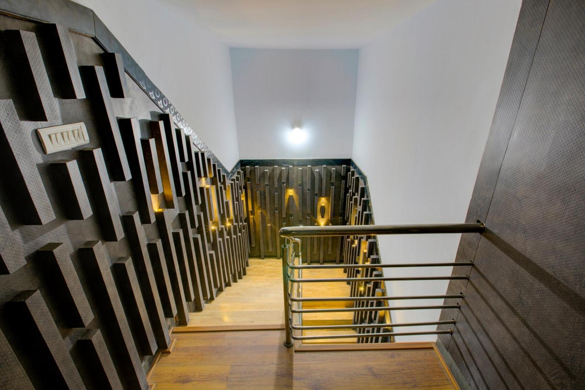 Super Townhouse Oak Jvh Hotel بنغالور المظهر الخارجي الصورة
